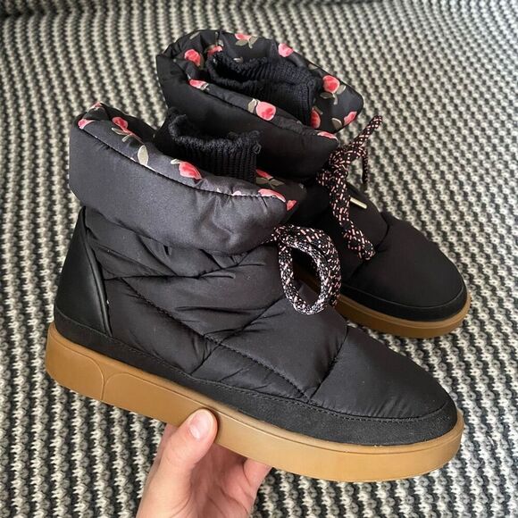 Kate Spade Black Winter Boots with Floral Lining - Picture 1 of 10
